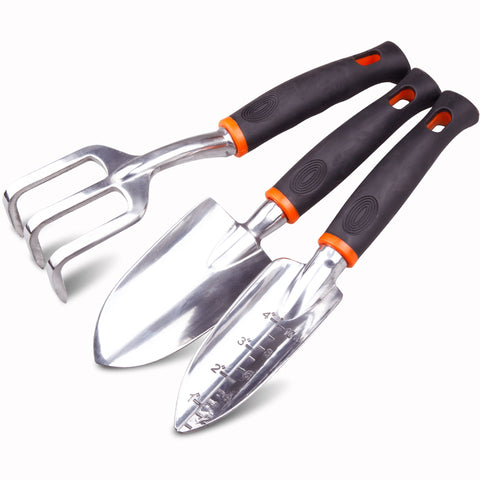 Three-piece gardening tool set